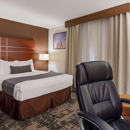 Best Western Plus Wakeeney Inn & Suites Екстер'єр фото
